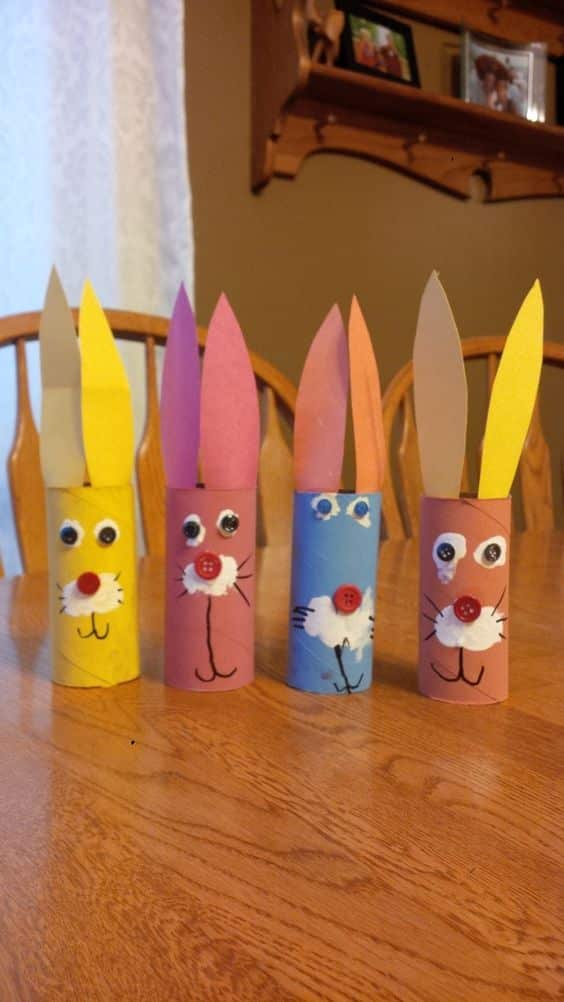 coelhos de pascoa feitos com rolos de papel 7